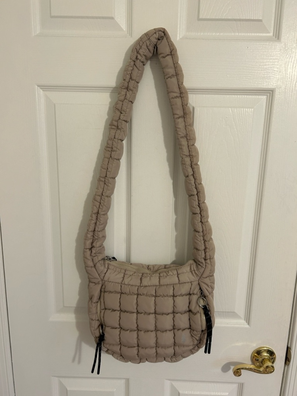 Free People FP Movement Quilted Baby Carryall Sling Bag In Tofu Taupe New - Picture 7 of 16